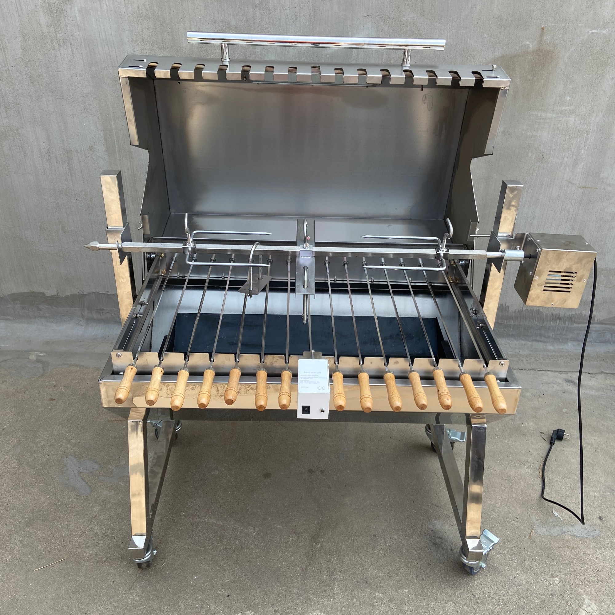 BBQ Spit roast rotisserie automatic barbecue grill
